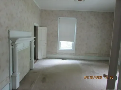 215 E Maple Street Mount Olive NC 28365
