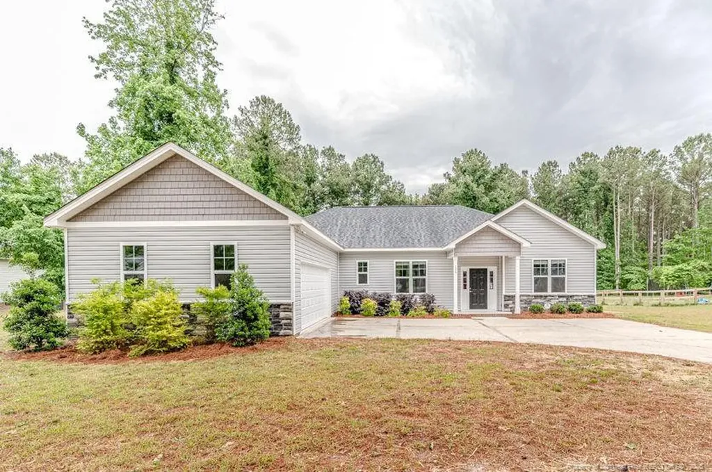 184 River Falls Road Sanford NC 27332