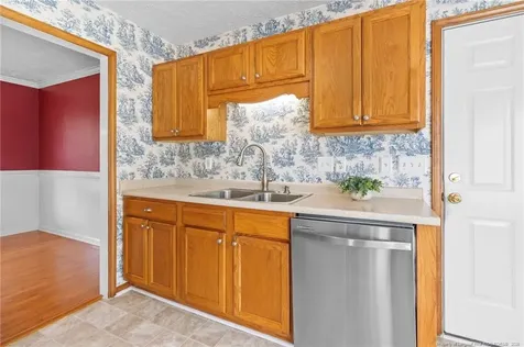 28 E Coyt Circle Spring Lake NC 28390