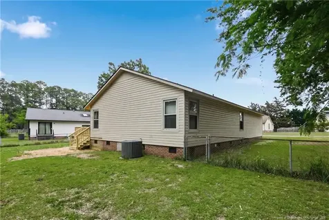 7122 Canary Drive Fayetteville NC 28314