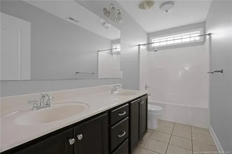 467 Thorncliff Drive Raeford NC 28376
