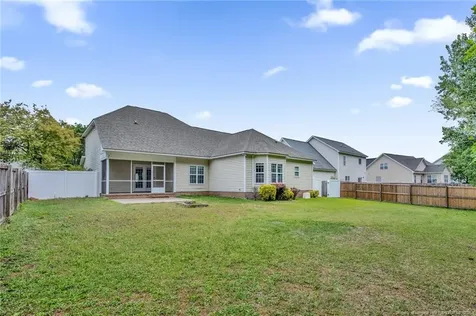467 Thorncliff Drive Raeford NC 28376