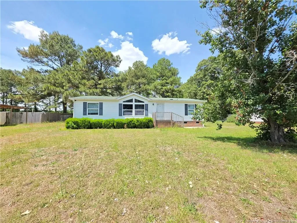 124 Franklin Road Raeford NC 28376