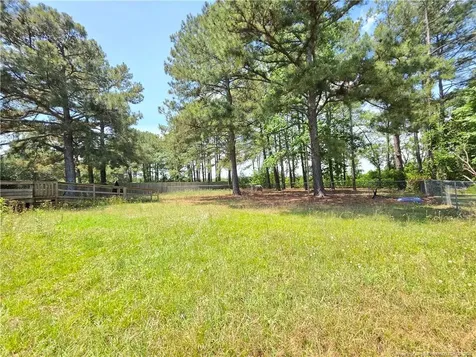 124 Franklin Road Raeford NC 28376