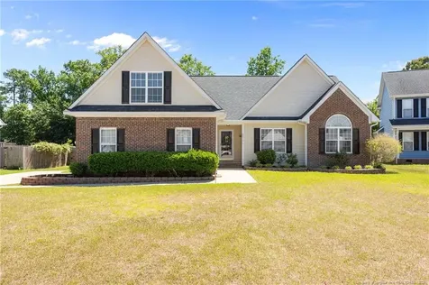3819 Little John Court Fayetteville NC 28306