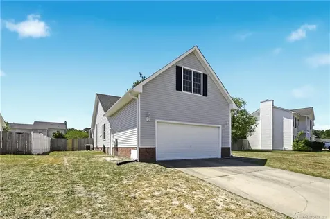 5335 Heather Street Hope Mills NC 28348