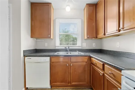 422 Kirkcaldy Court Fayetteville NC 28314