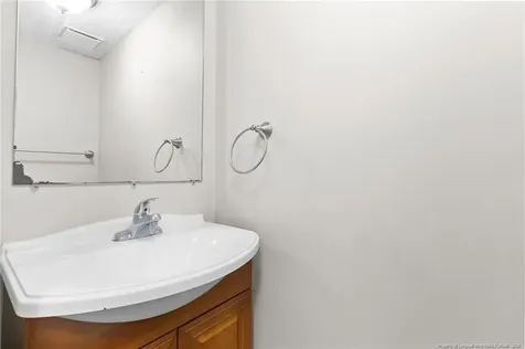 422 Kirkcaldy Court Fayetteville NC 28314