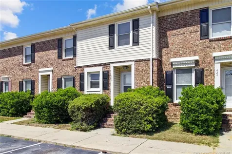 422 Kirkcaldy Court Fayetteville NC 28314