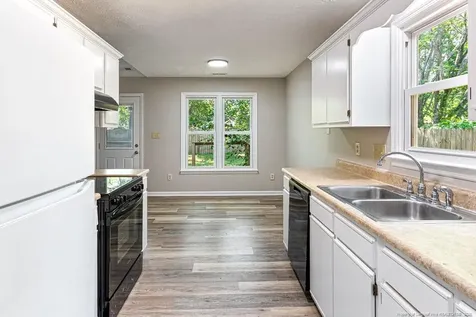 6417 Rhemish Drive Fayetteville NC 28304