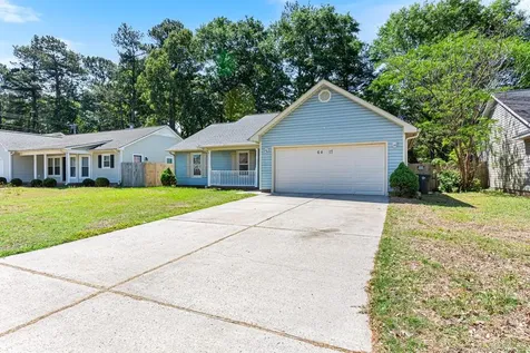 6417 Rhemish Drive Fayetteville NC 28304