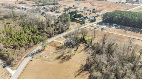 1737 W Carthage Road Lumberton NC 28360