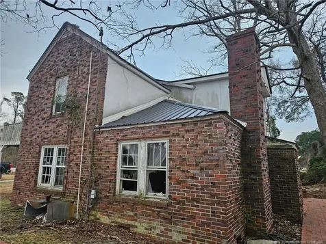 1737 W Carthage Road Lumberton NC 28360