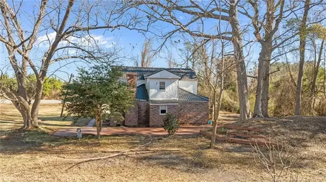 1737 W Carthage Road Lumberton NC 28360