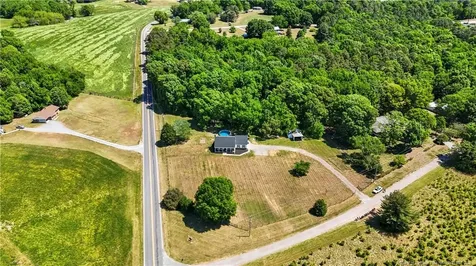 2310 Lakewood Falls Road Goldston NC 27252