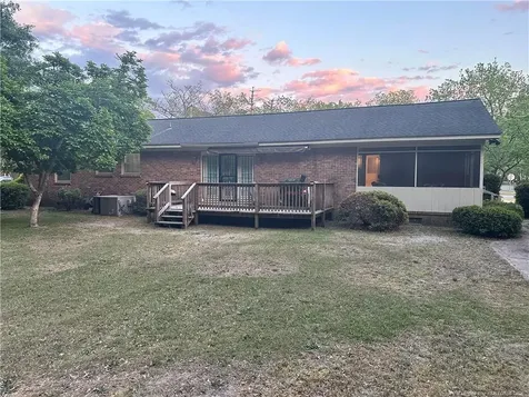 701 Mccaskill Street Maxton NC 28364