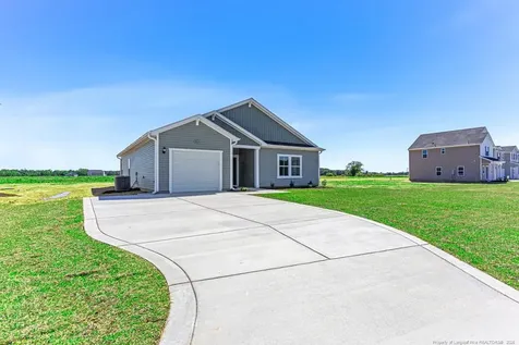 2203 Nahunta Road Pikeville NC 27863
