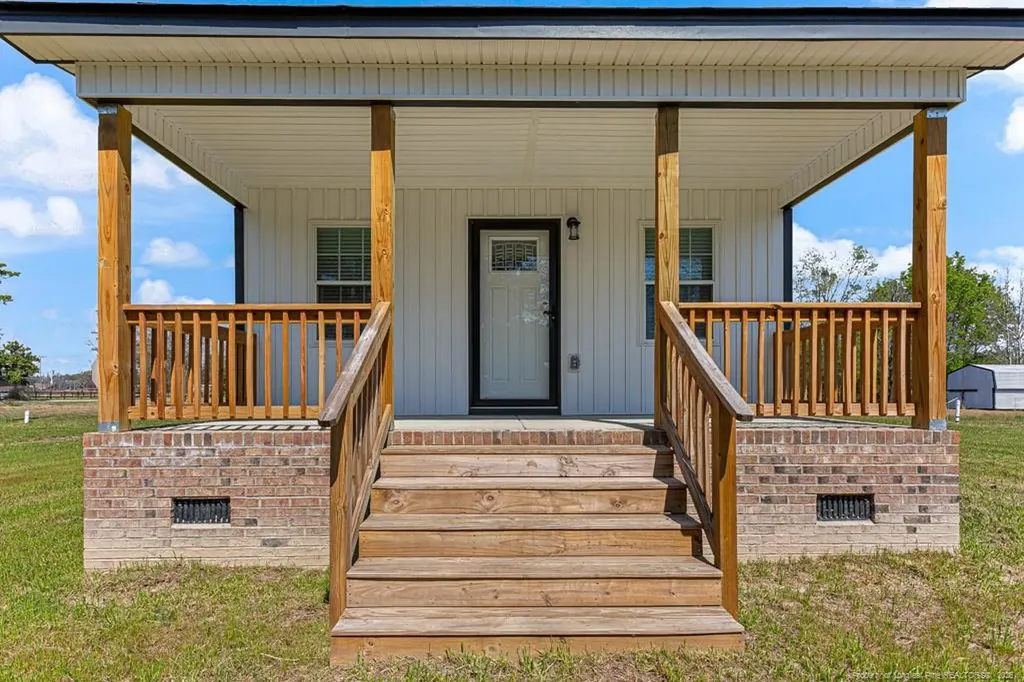 1075 Pine Street Pembroke NC 28372
