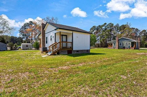 1075 Pine Street Pembroke NC 28372