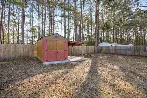 4303 Bridge Street Hope Mills NC 28348
