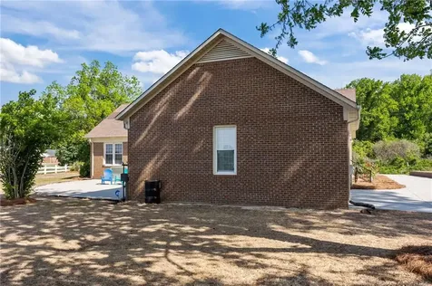 203 White Oak Church Road Clinton NC 28328