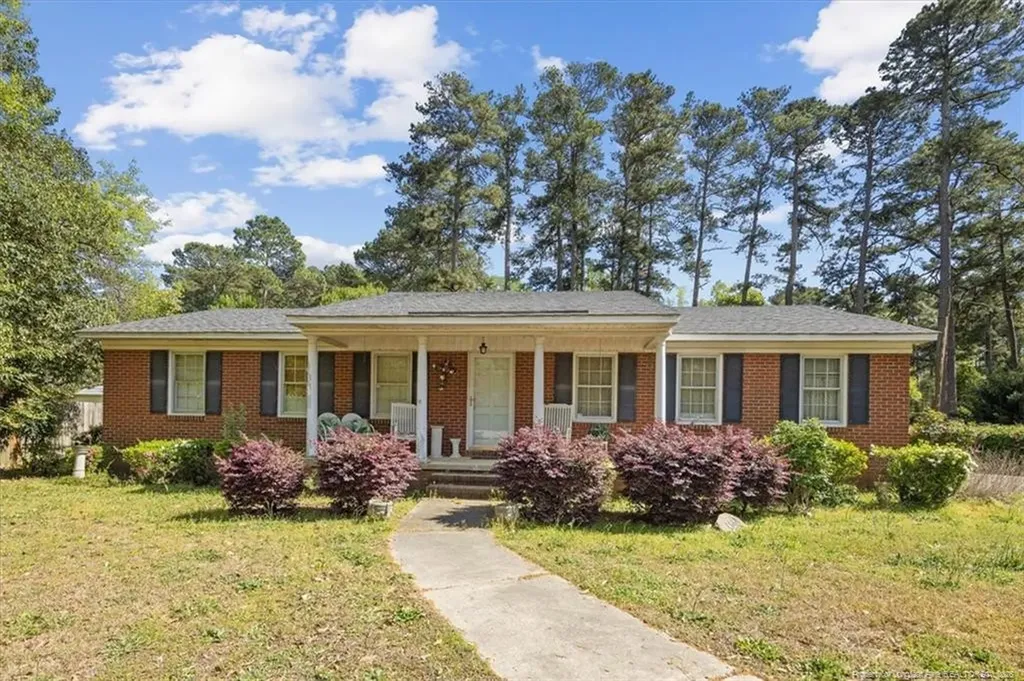 488 N Fayetteville Street Parkton NC 28371