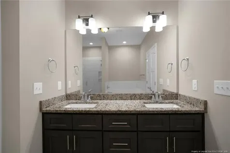 509 Swan Island Court Fayetteville NC 28311