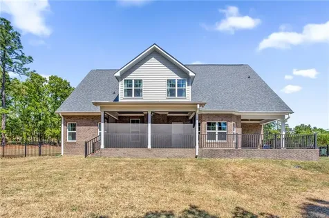 509 Swan Island Court Fayetteville NC 28311