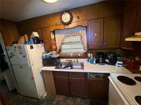 112 Victoria Drive Parkton NC 28371