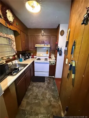 112 Victoria Drive Parkton NC 28371