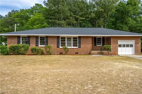 7299 Laurenburg Road Raeford NC 28376