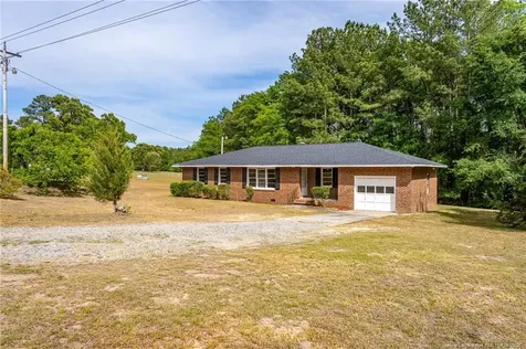 7299 Laurenburg Road Raeford NC 28376