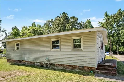 420 Wallace Mclean Road Raeford NC 28376