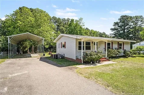 420 Wallace Mclean Road Raeford NC 28376
