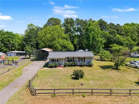 420 Wallace Mclean Road Raeford NC 28376