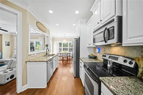 2404 Thorngrove Court Fayetteville NC 28303
