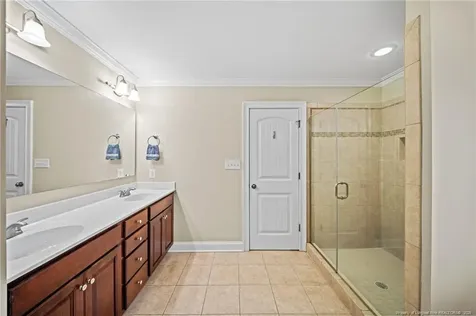 2404 Thorngrove Court Fayetteville NC 28303