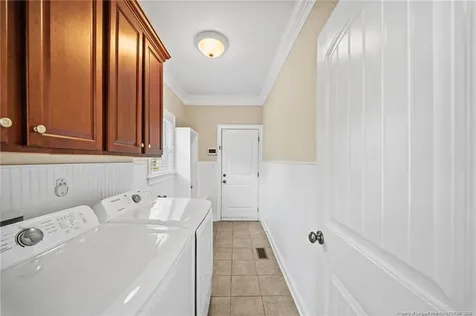 2404 Thorngrove Court Fayetteville NC 28303