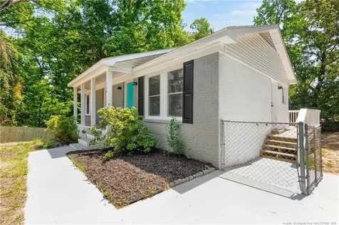 724 Skycliff Court Fayetteville NC 28311