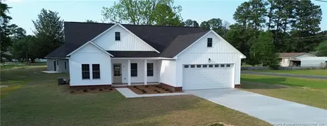 469 E Poplar Street Bladenboro NC 28320