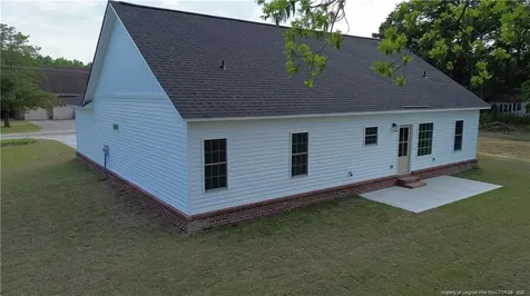 469 E Poplar Street Bladenboro NC 28320