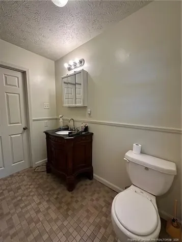 109 W Chestnut Street Maxton NC 28364