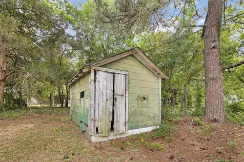 508 E 6th Avenue Raeford NC 28376