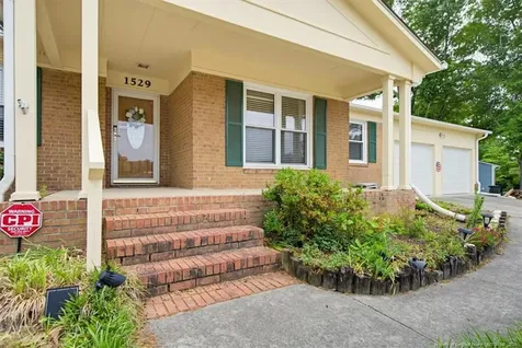 1529 Paisley Avenue Fayetteville NC 28304