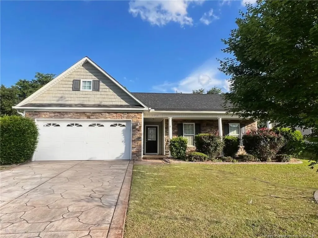156 Crestwood Lane Raeford NC 28376