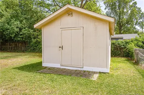 5203 Walnut Drive Fayetteville NC 28348