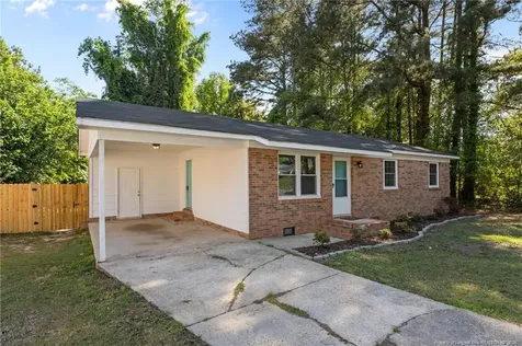 2633 Dumbarton Road Fayetteville NC 28306