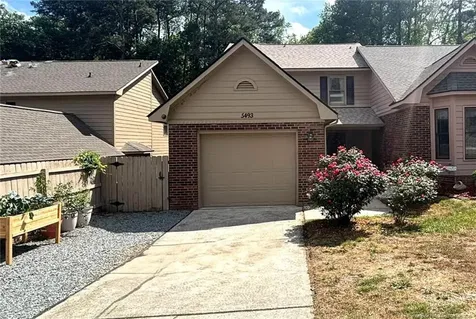 5493 Robmont Drive Fayetteville NC 28306
