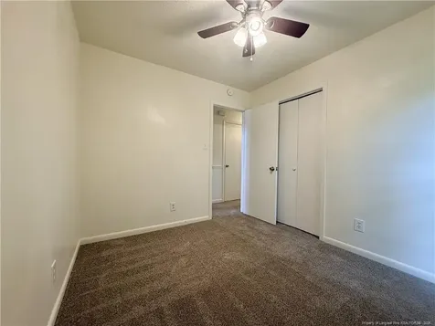 1009 Louisburg Place Fayetteville NC 28311