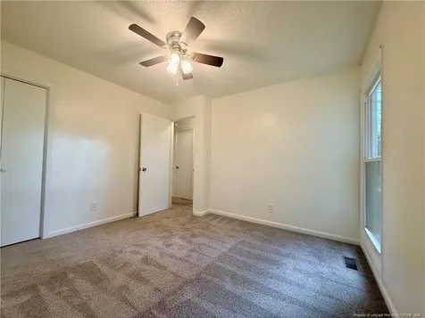 1009 Louisburg Place Fayetteville NC 28311